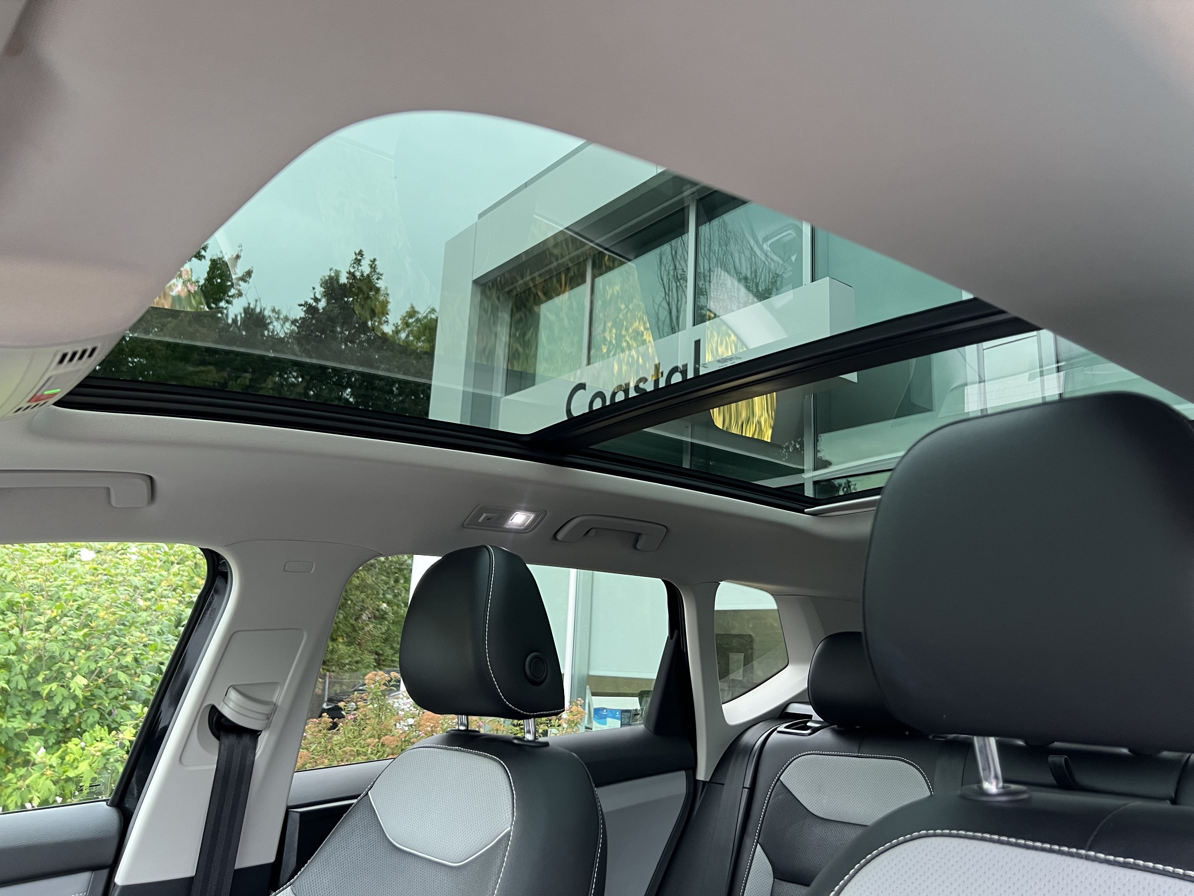 2023 Volkswagen Taos SEL