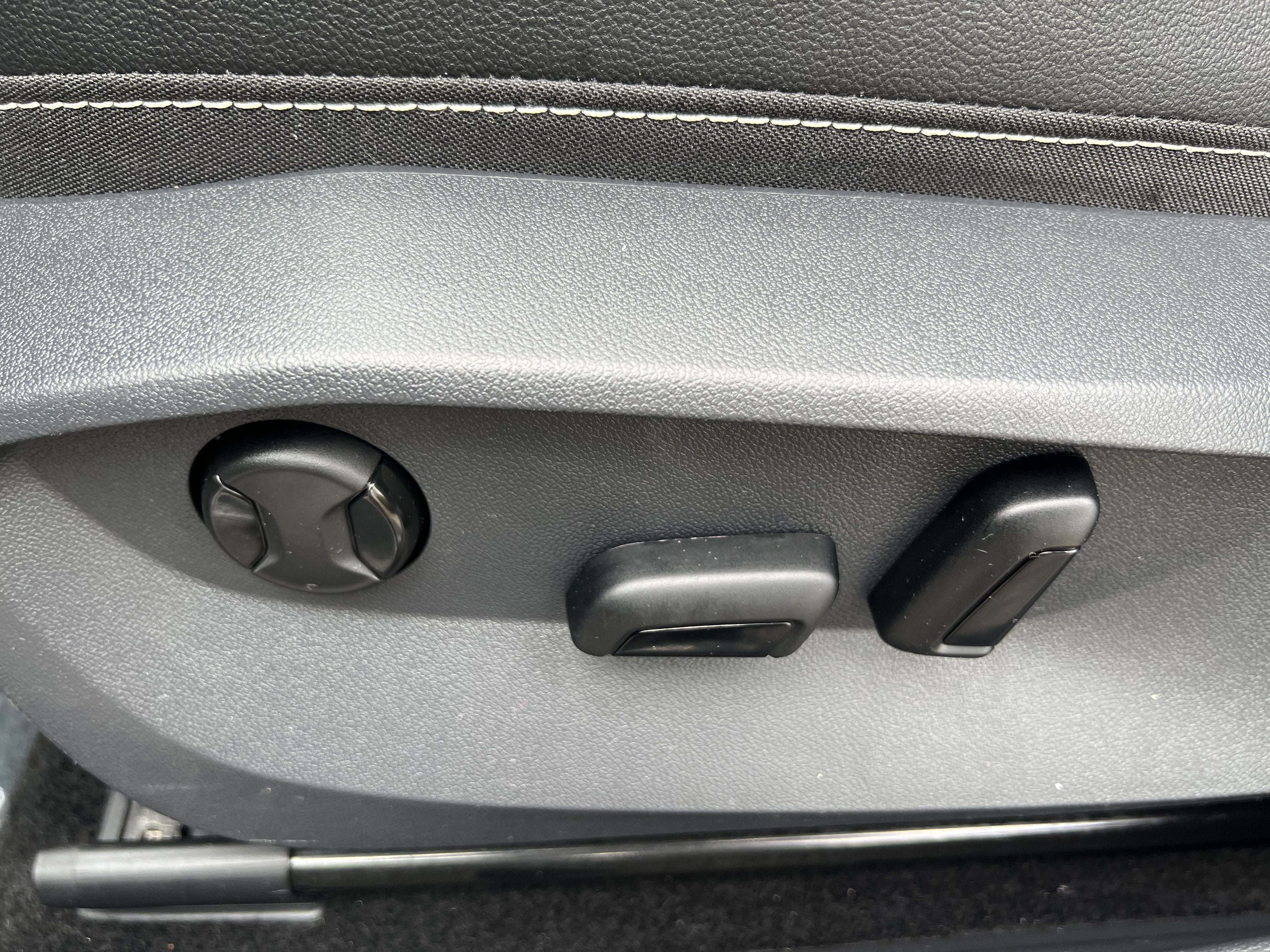 2023 Volkswagen Taos SEL