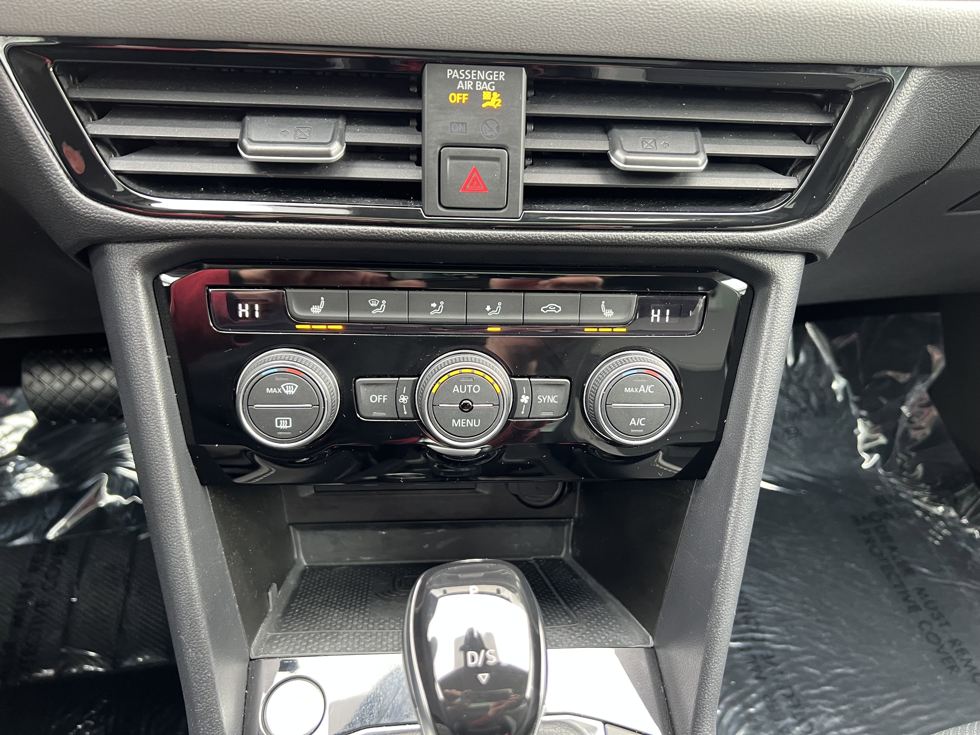 2023 Volkswagen Taos SEL