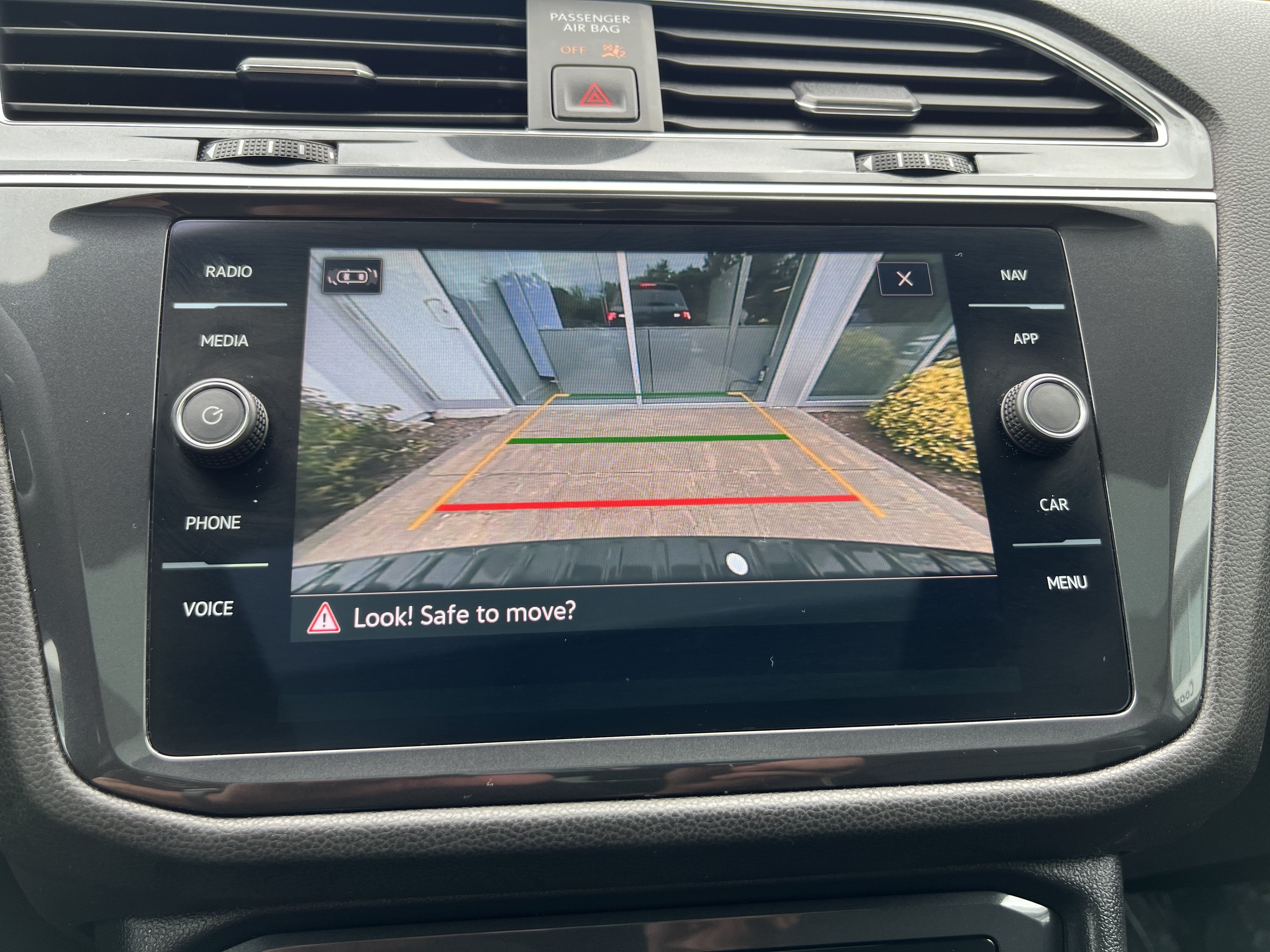 2023 Volkswagen Tiguan SEL R-Line