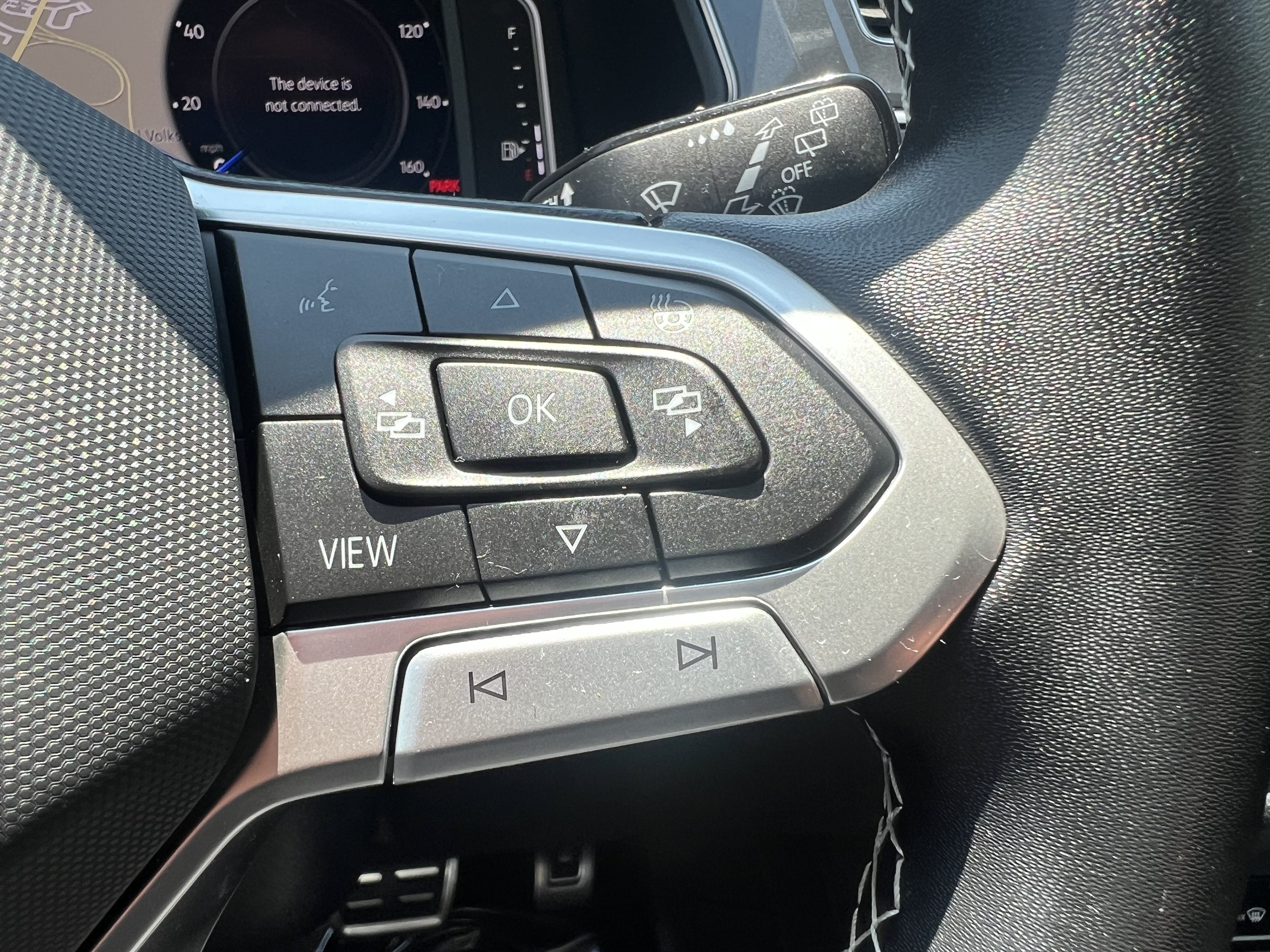 2023 Volkswagen Tiguan SEL R-Line