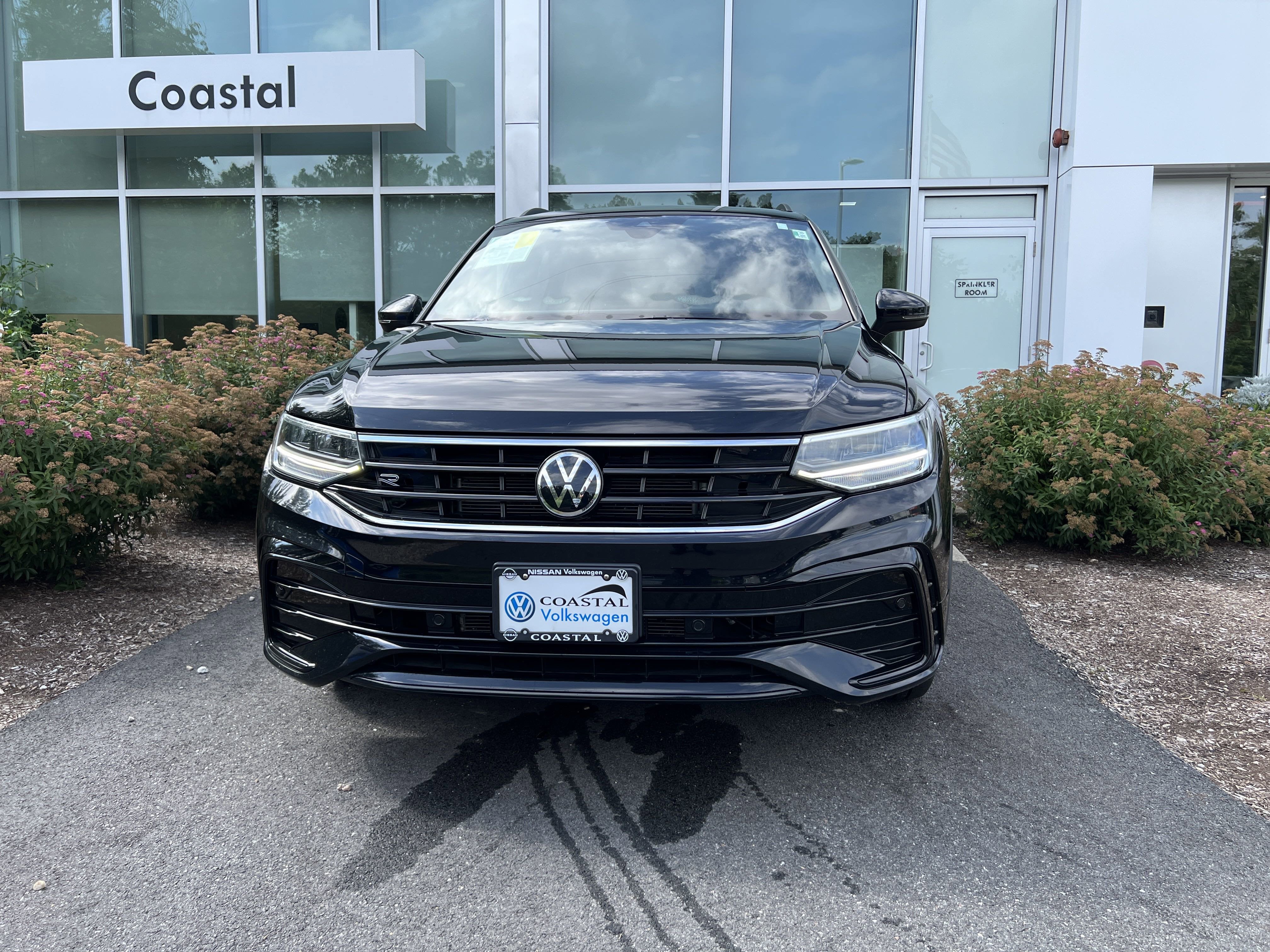 2024 Volkswagen Tiguan SE R-Line Black