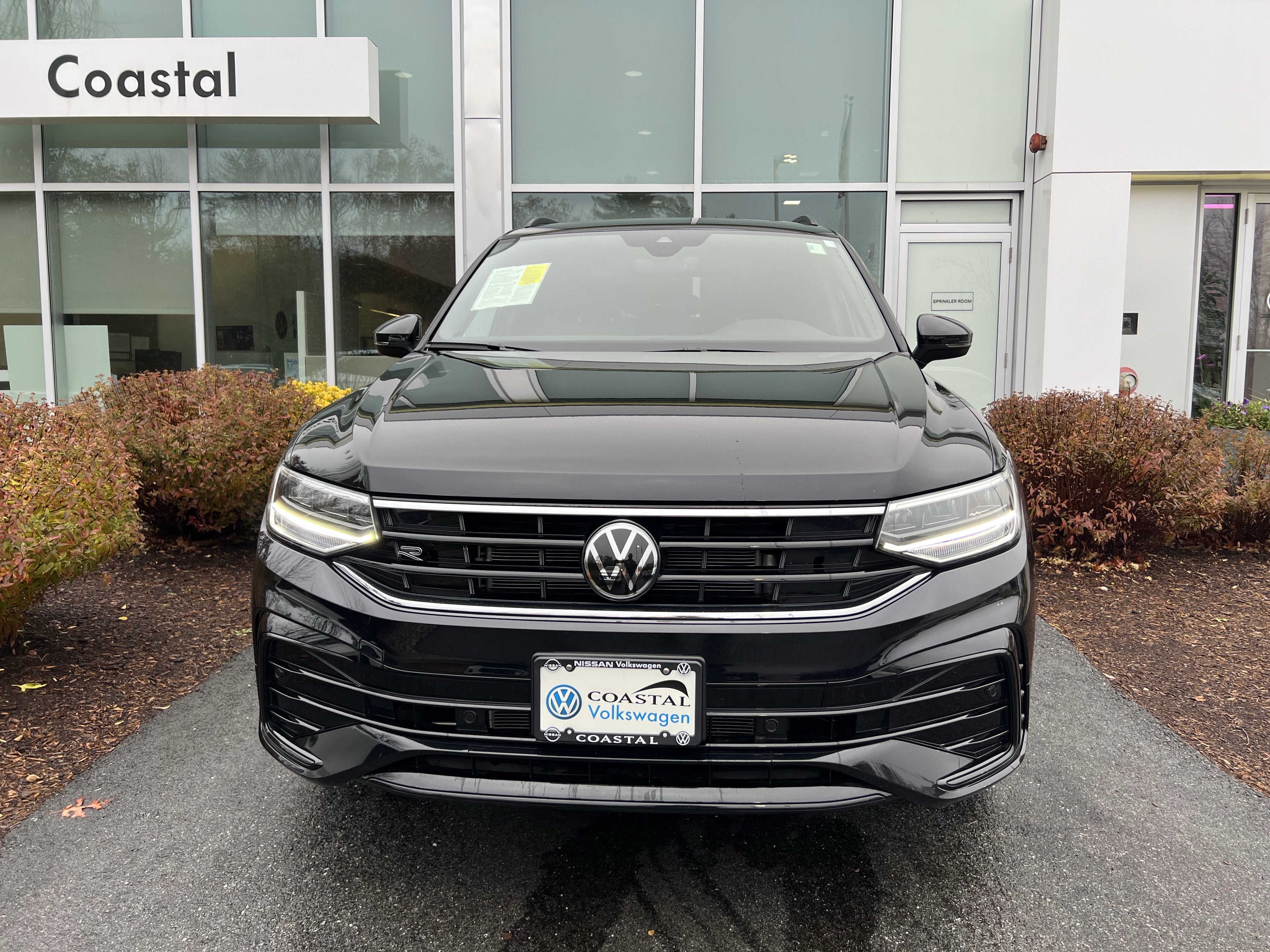 2024 Volkswagen Tiguan SE R-Line Black