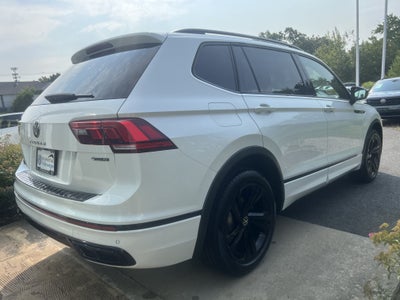 2023 Volkswagen Tiguan SE R-Line Black