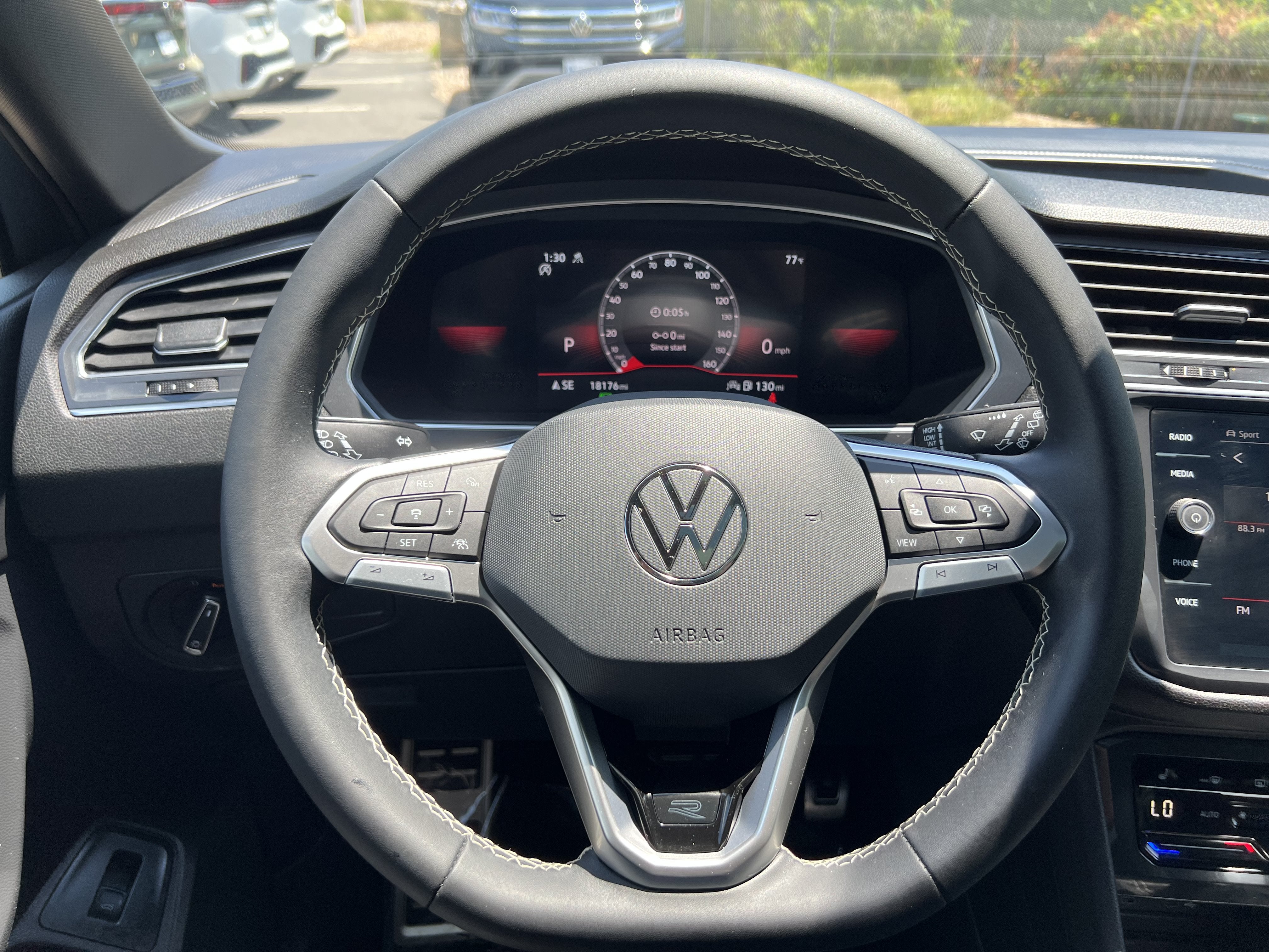 2023 Volkswagen Tiguan SE R-Line Black