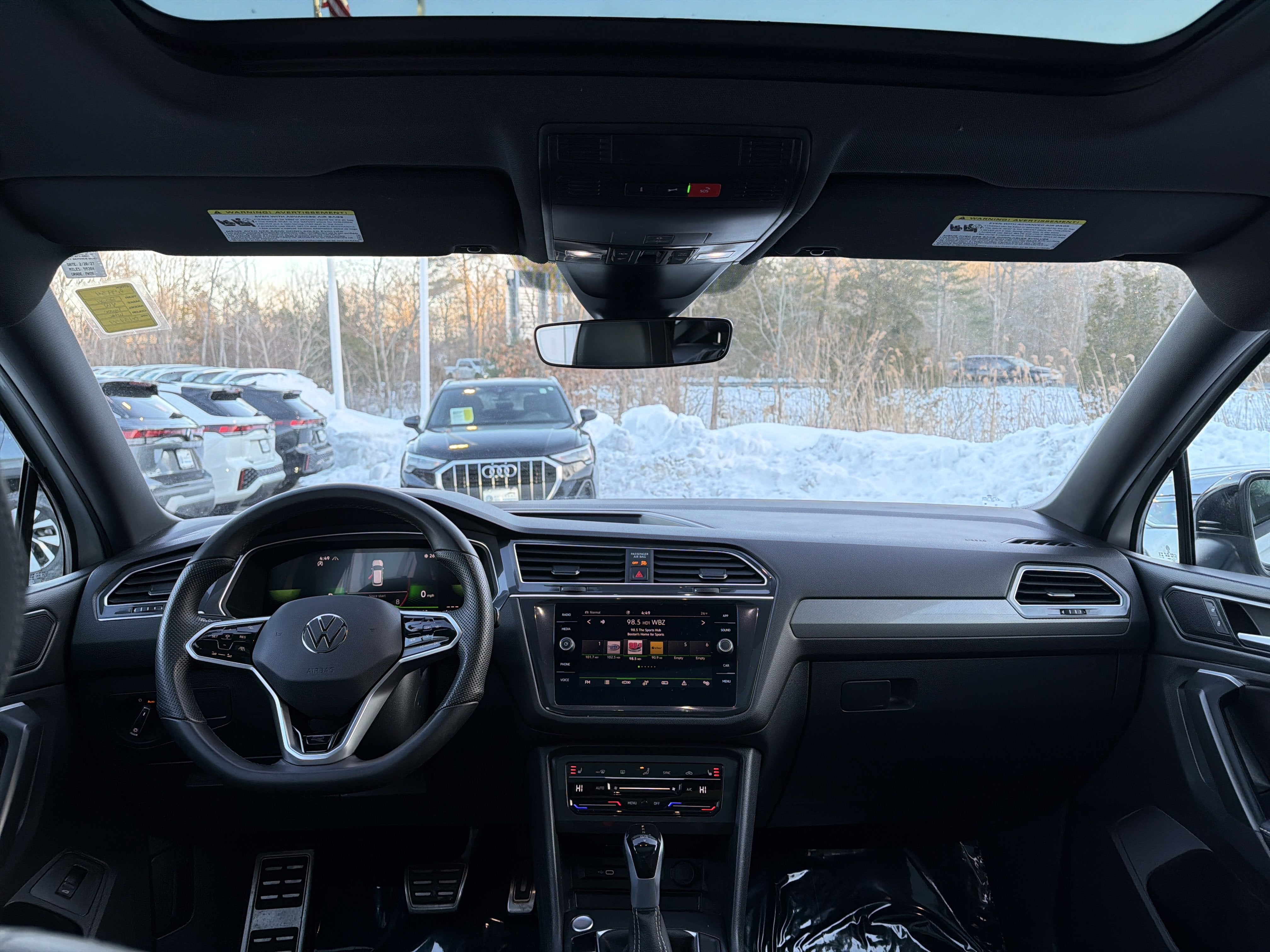 2024 Volkswagen Tiguan SE R-Line Black