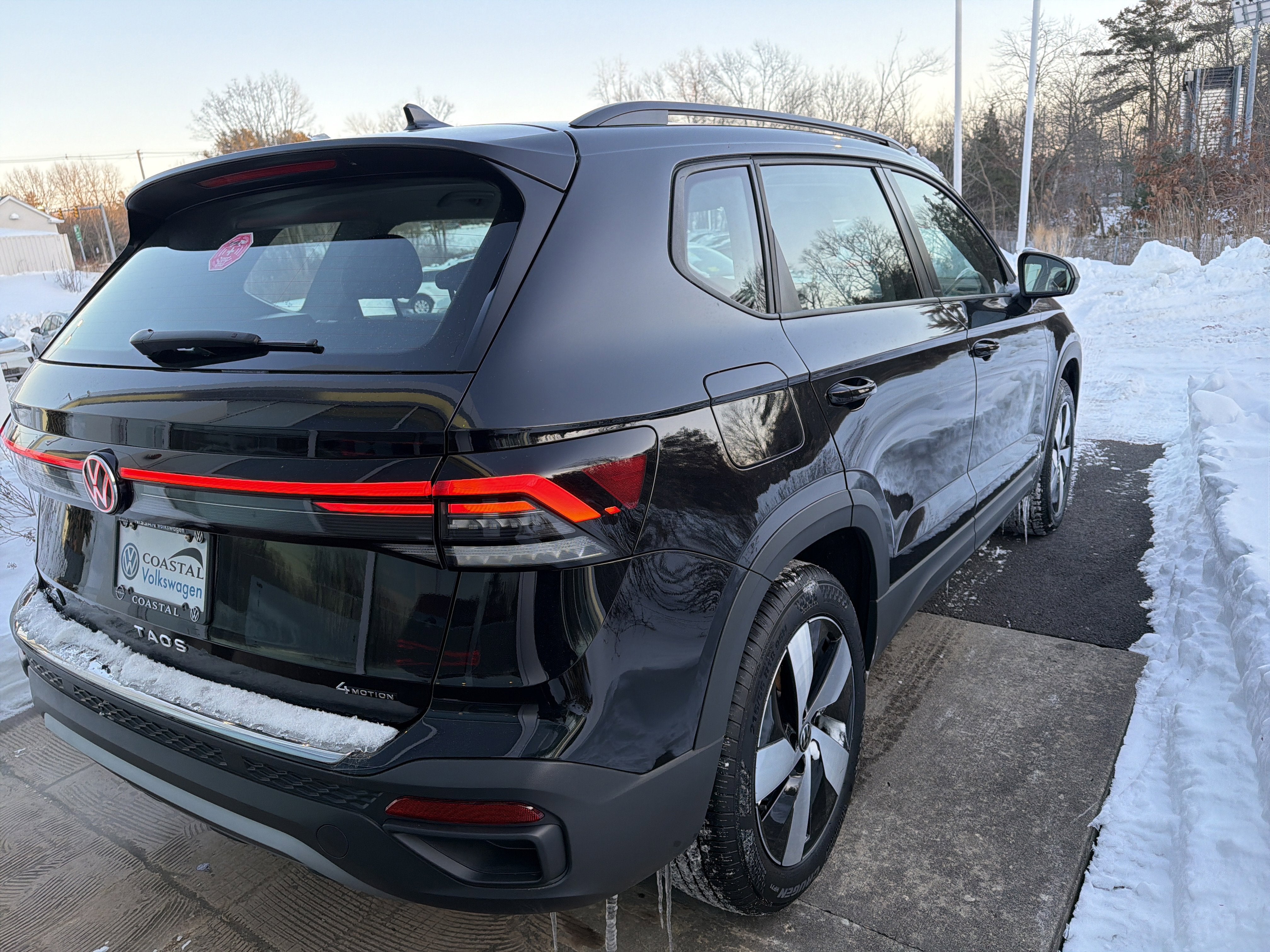 2025 Volkswagen Taos S