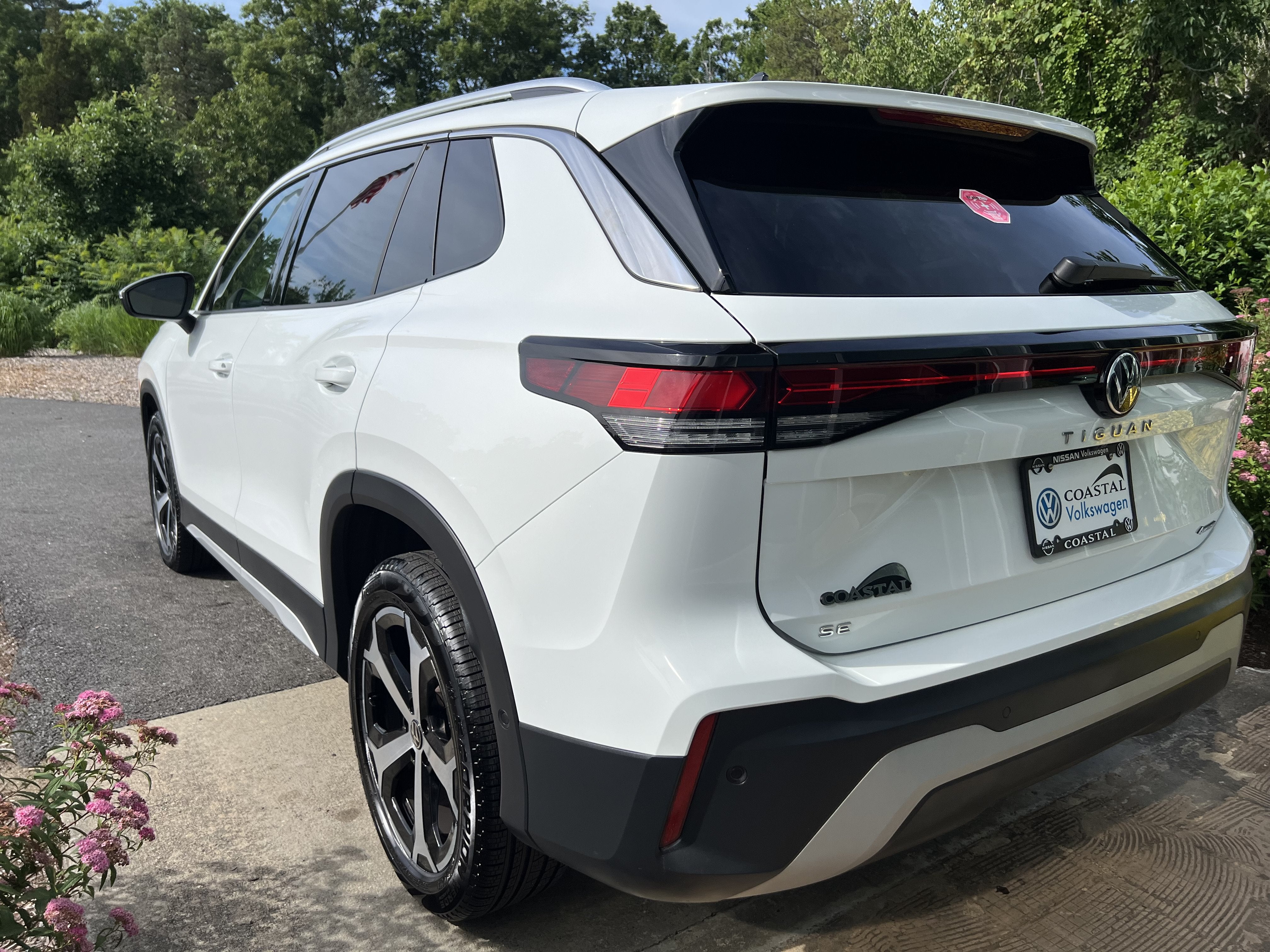 2025 Volkswagen Tiguan SE