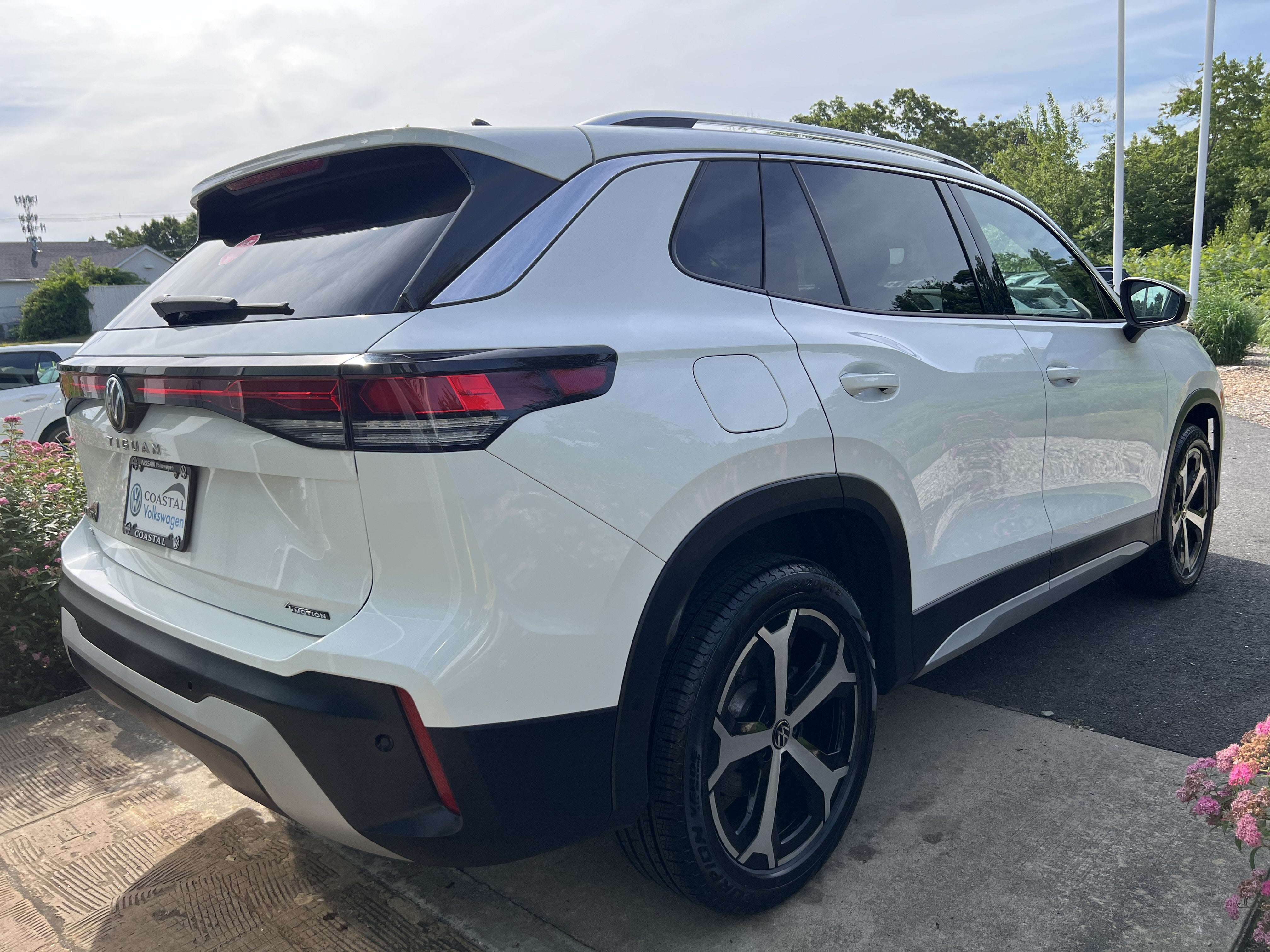 2025 Volkswagen Tiguan SE