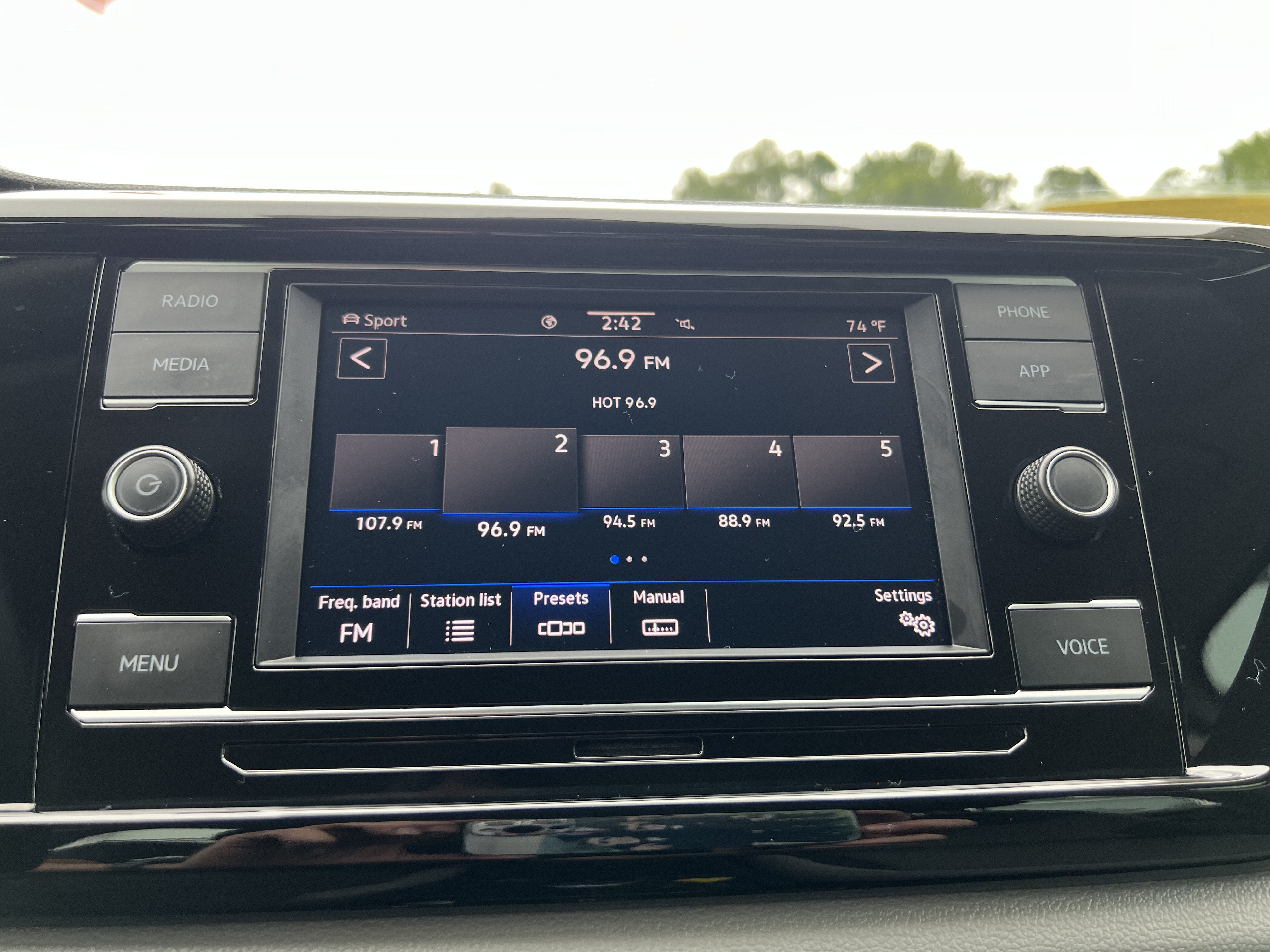 2023 Volkswagen Taos S
