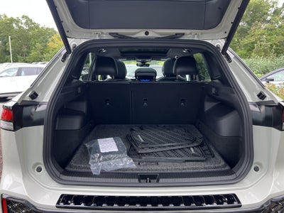 2025 Volkswagen Tiguan SE R-Line Black