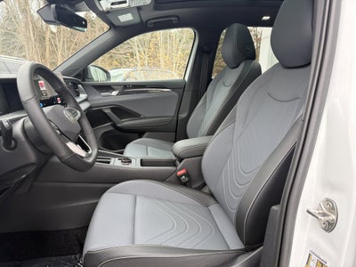 2025 Volkswagen Tiguan SE R-Line Black