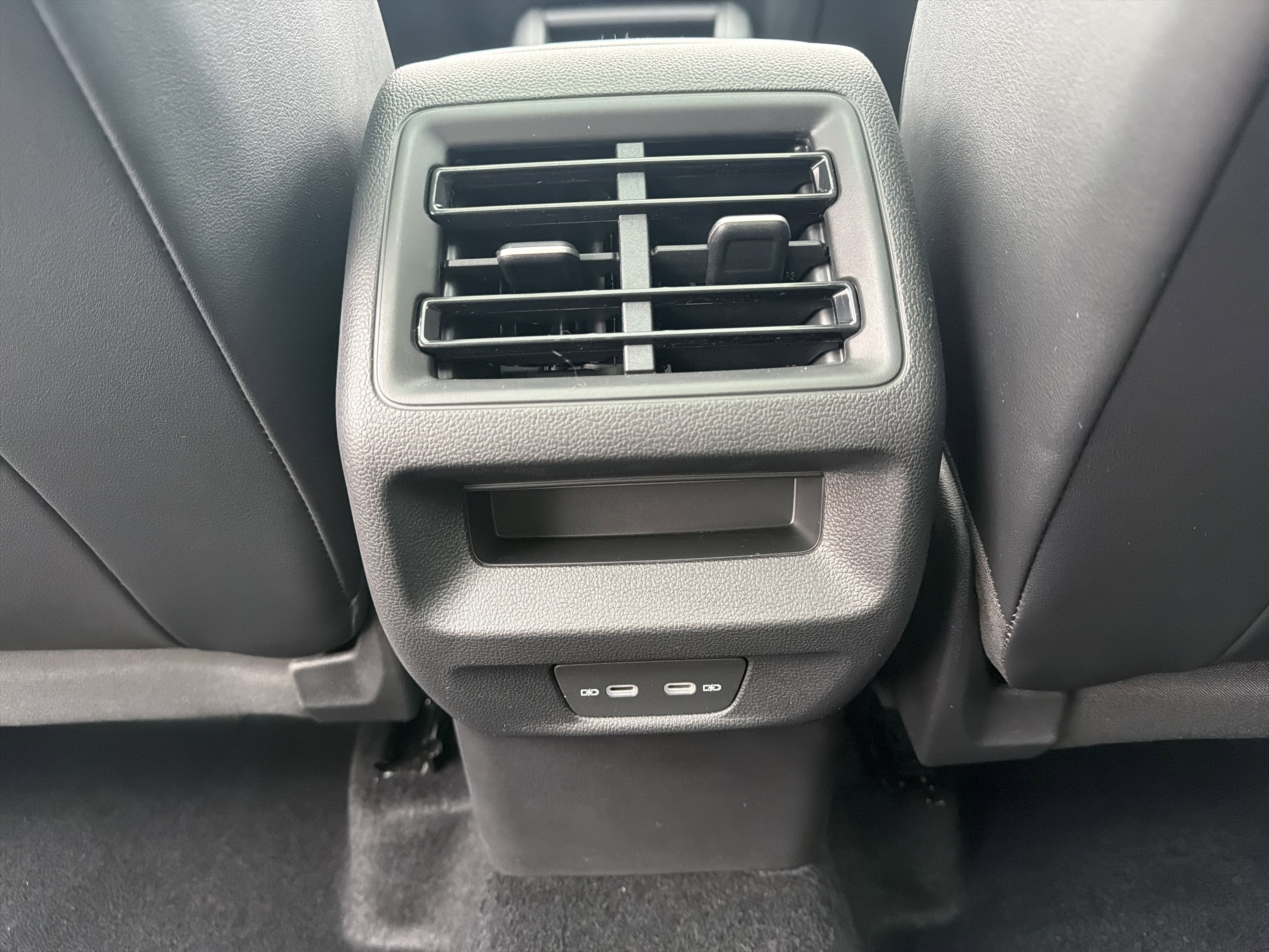 2025 Volkswagen Tiguan SE R-Line Black