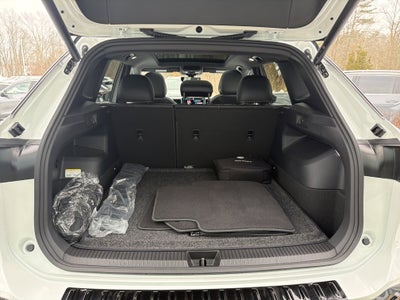 2025 Volkswagen Tiguan SE R-Line Black