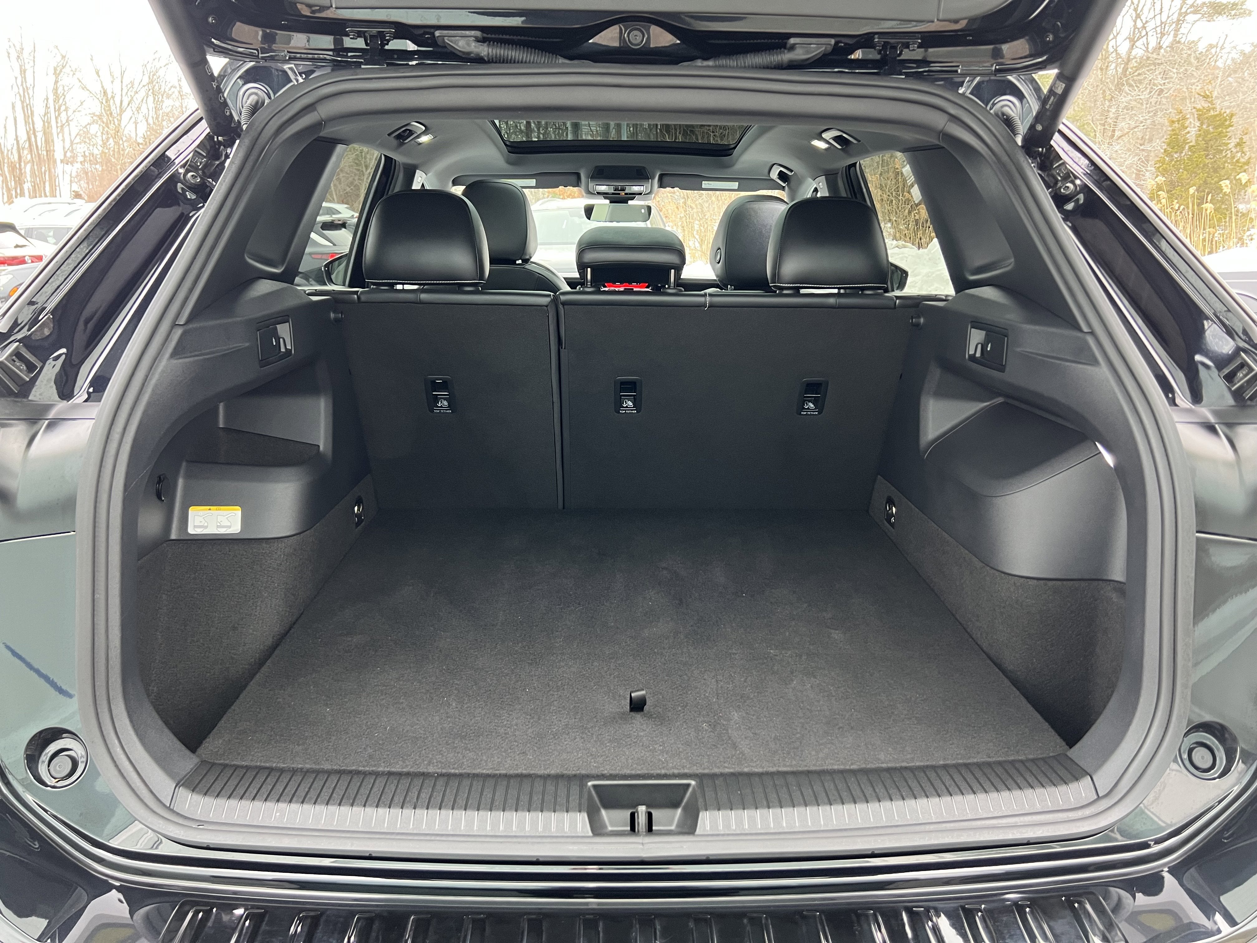 2025 Volkswagen Tiguan SE R-Line Black