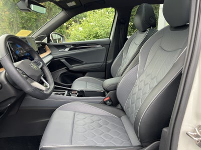 2025 Volkswagen Tiguan SEL R-Line