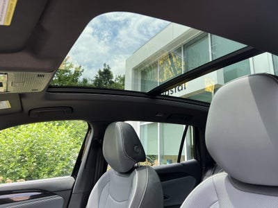 2025 Volkswagen Tiguan SEL R-Line