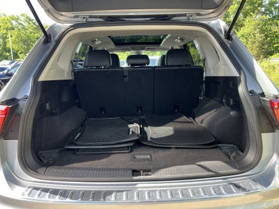 2023 Volkswagen Tiguan SE W/ Panoramic Sunroof