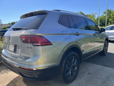 2023 Volkswagen Tiguan SE W/ Panoramic Sunroof