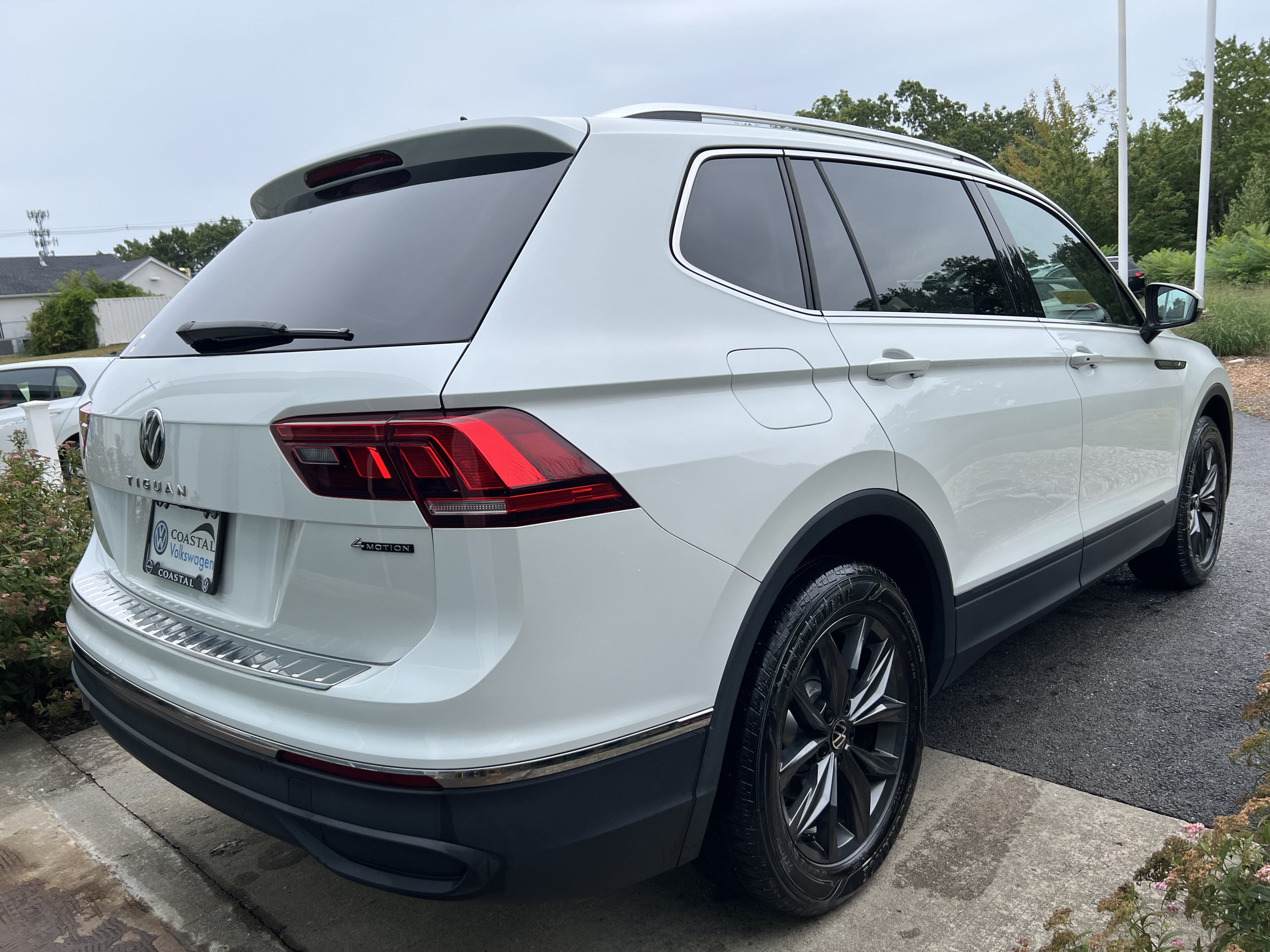 2023 Volkswagen Tiguan SE