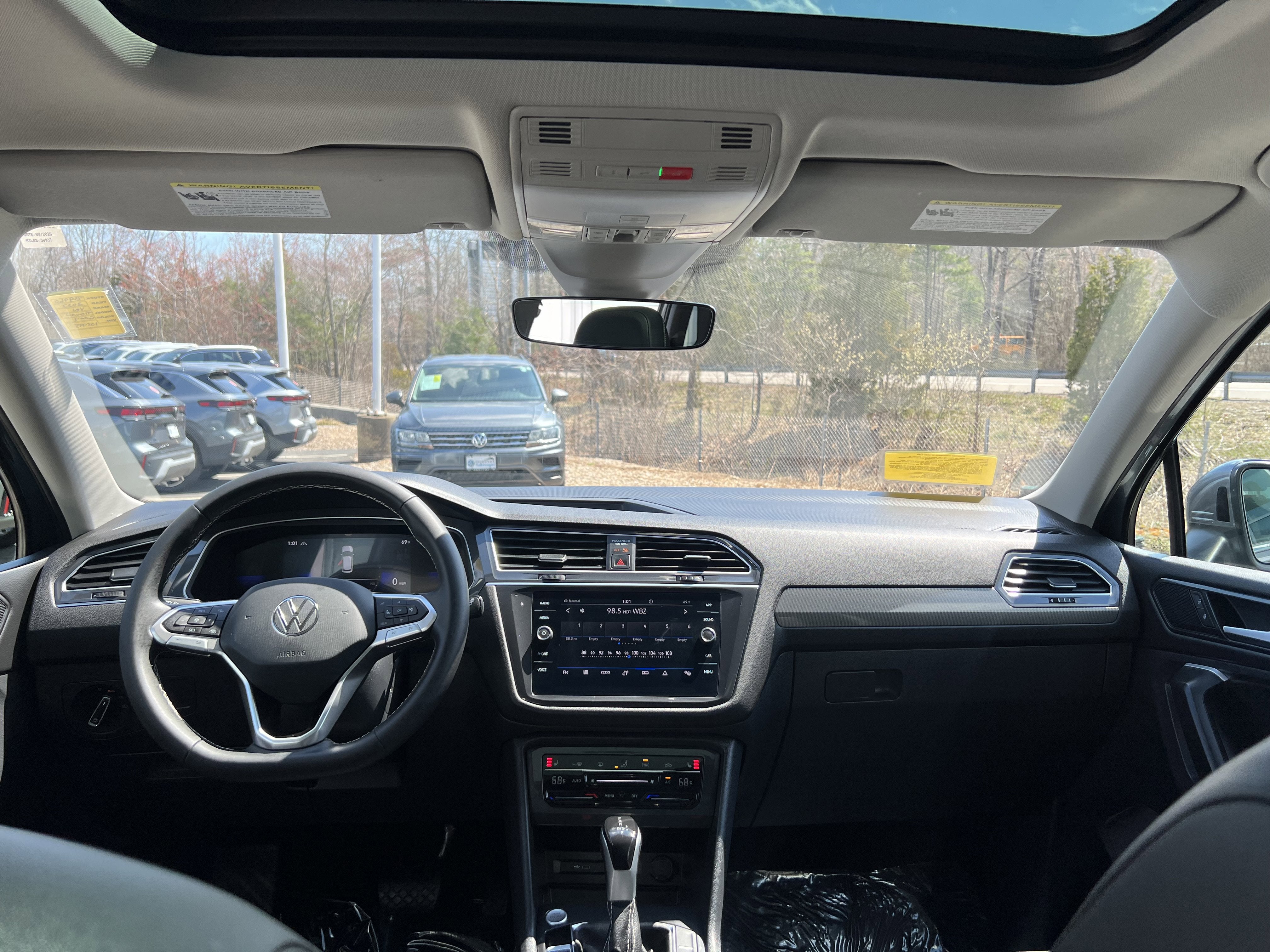 2023 Volkswagen Tiguan SE
