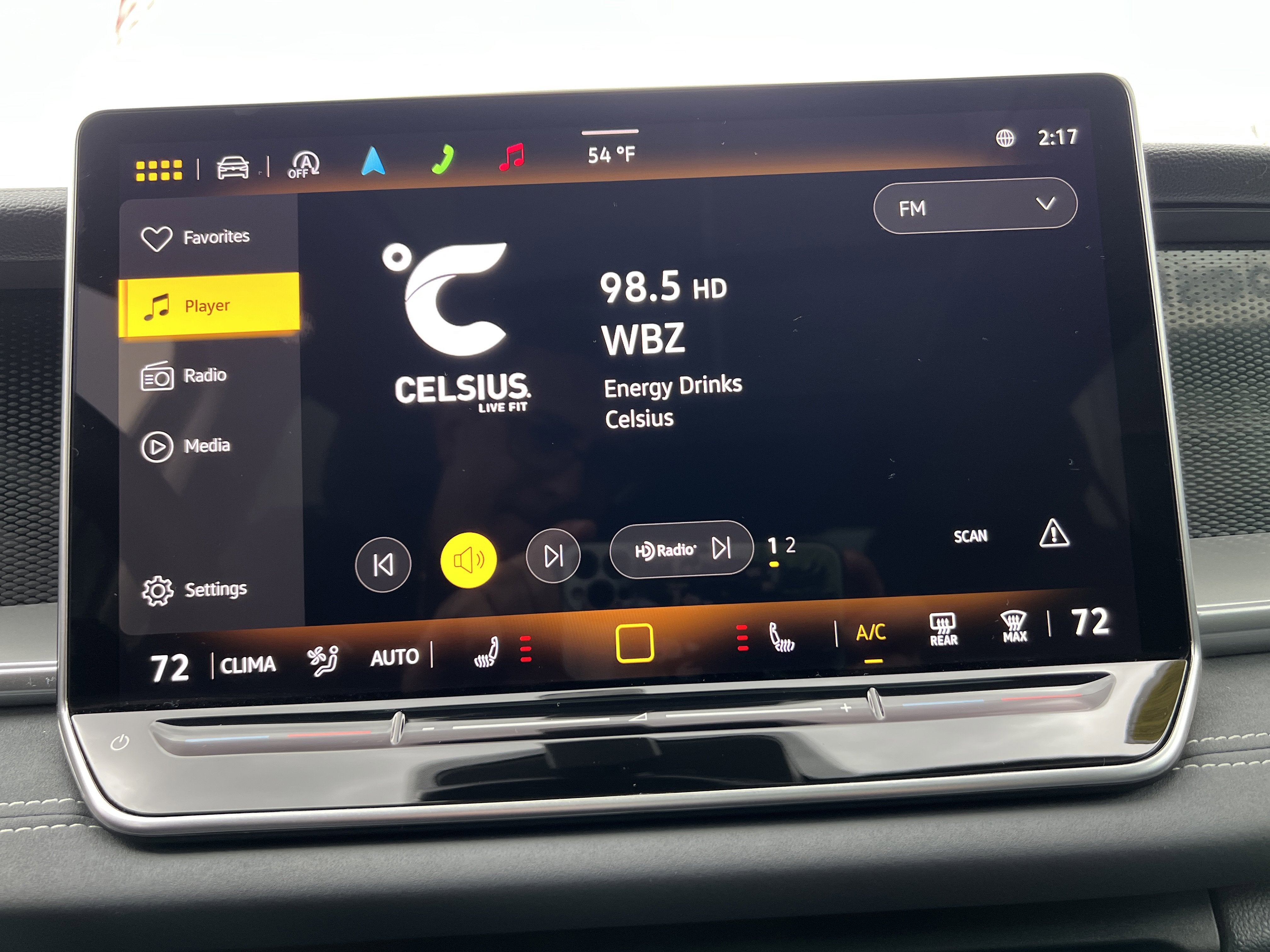 2025 Volkswagen Tiguan SE w/panoramic sunroof