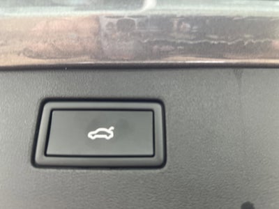 2025 Volkswagen Tiguan SE w/panoramic sunroof