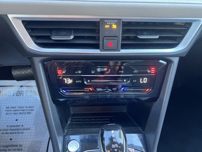 2026 Volkswagen Taos SE w/panoramic sunroof