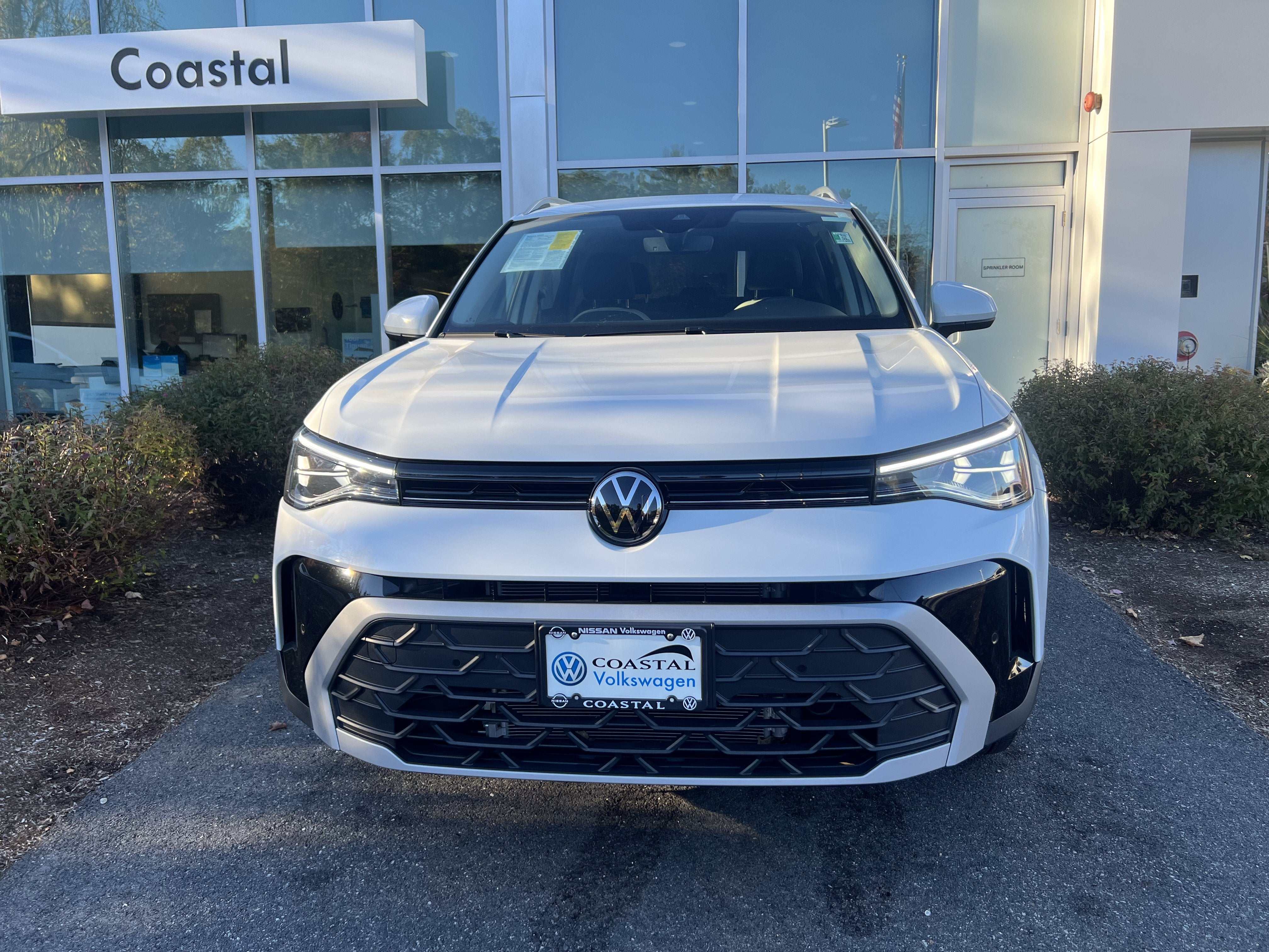 2026 Volkswagen Taos SE w/panoramic sunroof