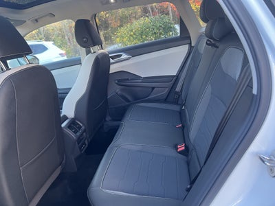 2026 Volkswagen Taos SE w/panoramic sunroof