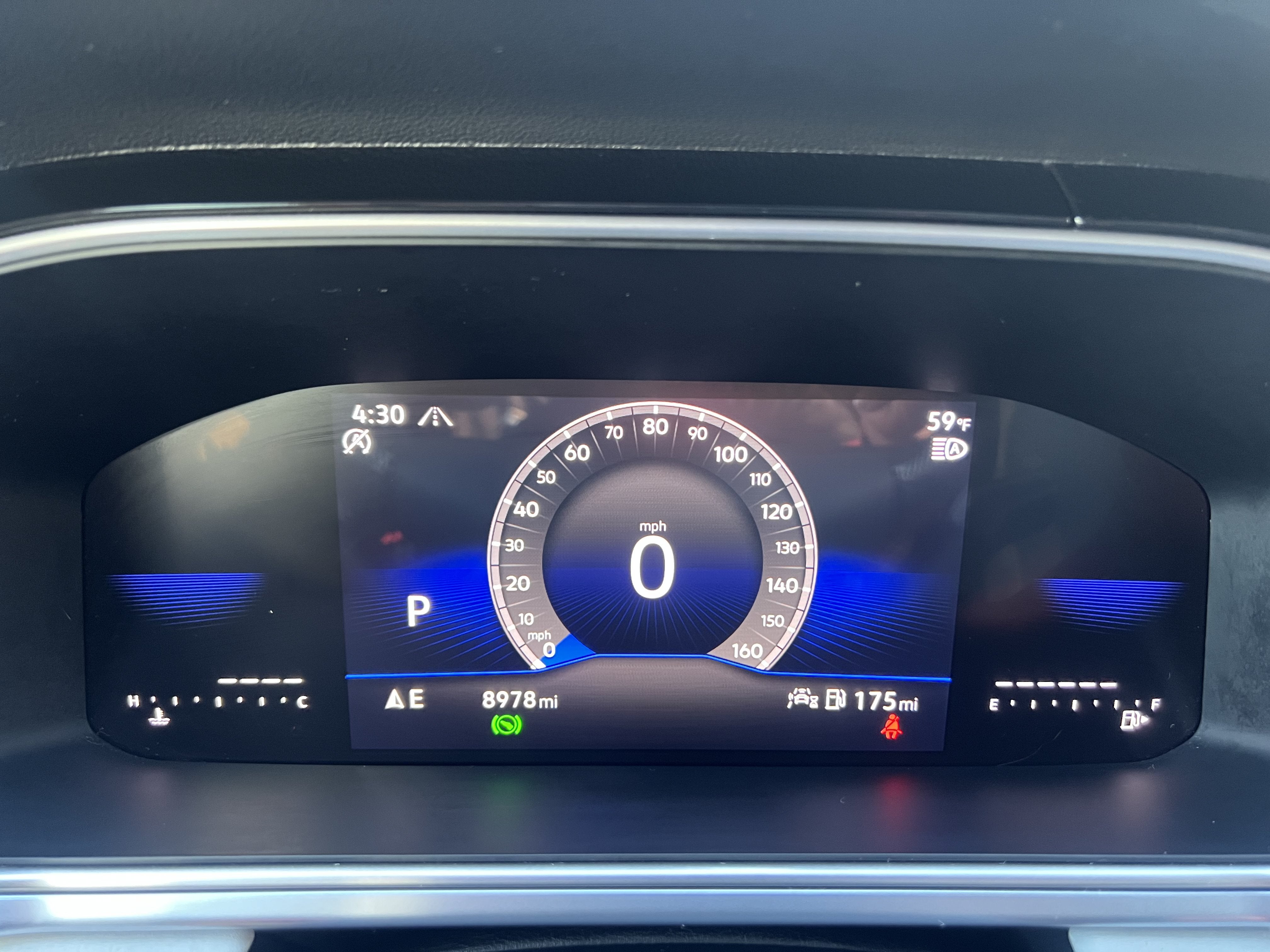 2026 Volkswagen Taos SE w/panoramic sunroof
