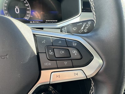 2026 Volkswagen Taos SE w/panoramic sunroof
