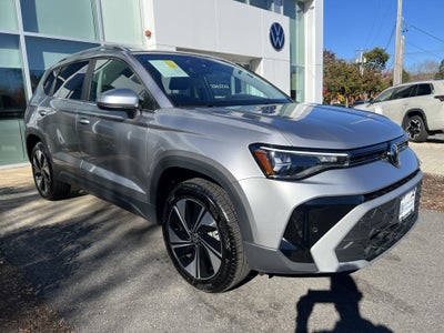 2026 Volkswagen Taos SE w/panoramic sunroof