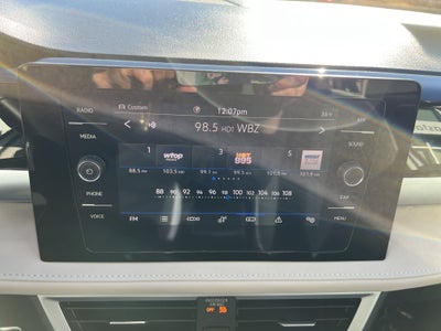 2025 Volkswagen Taos SE