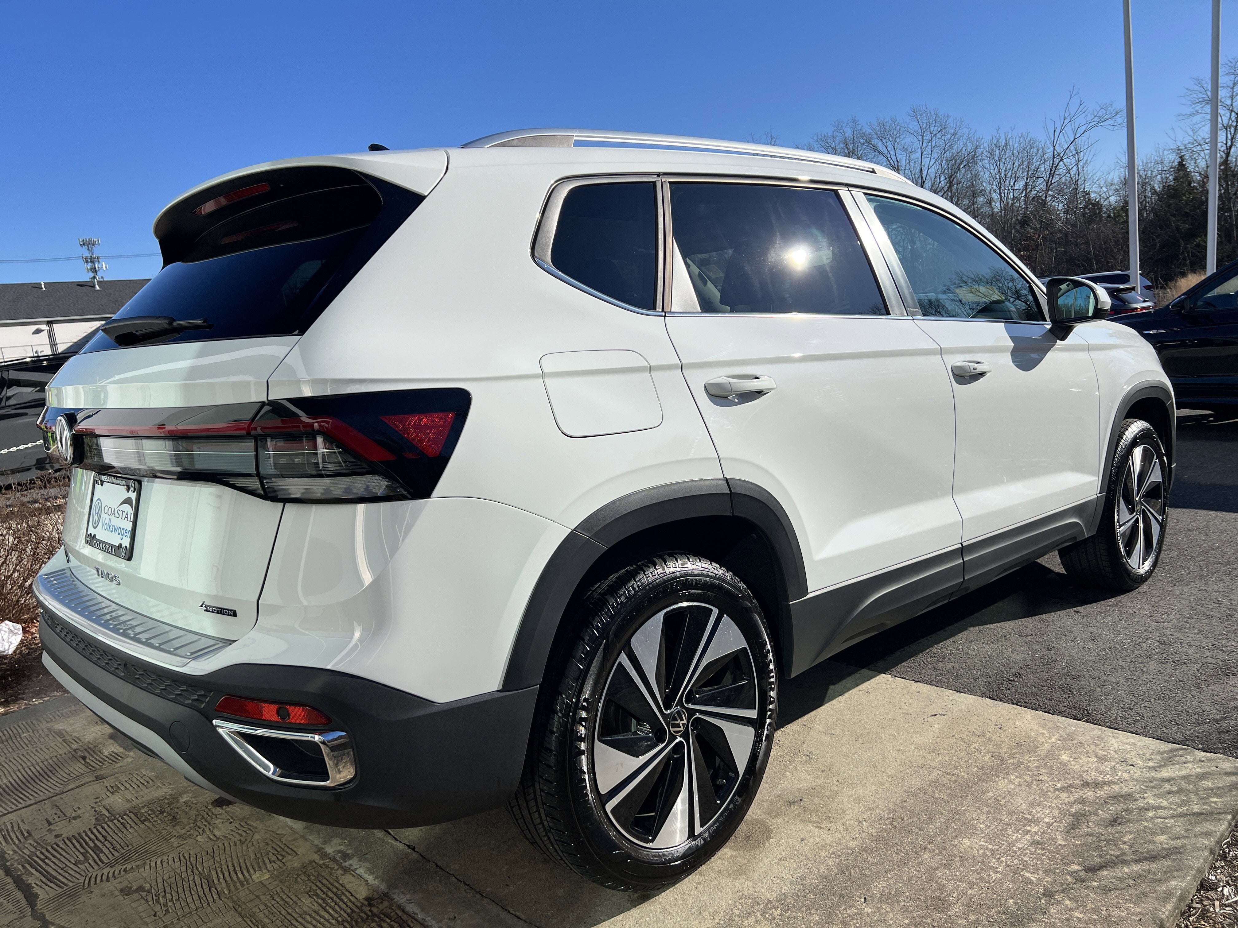 2025 Volkswagen Taos SE