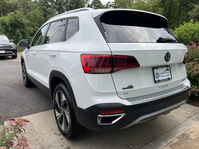 2023 Volkswagen Taos SE W/ Panoramic Sunroof