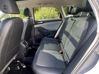 2023 Volkswagen Taos SE w/panoramic sunroof