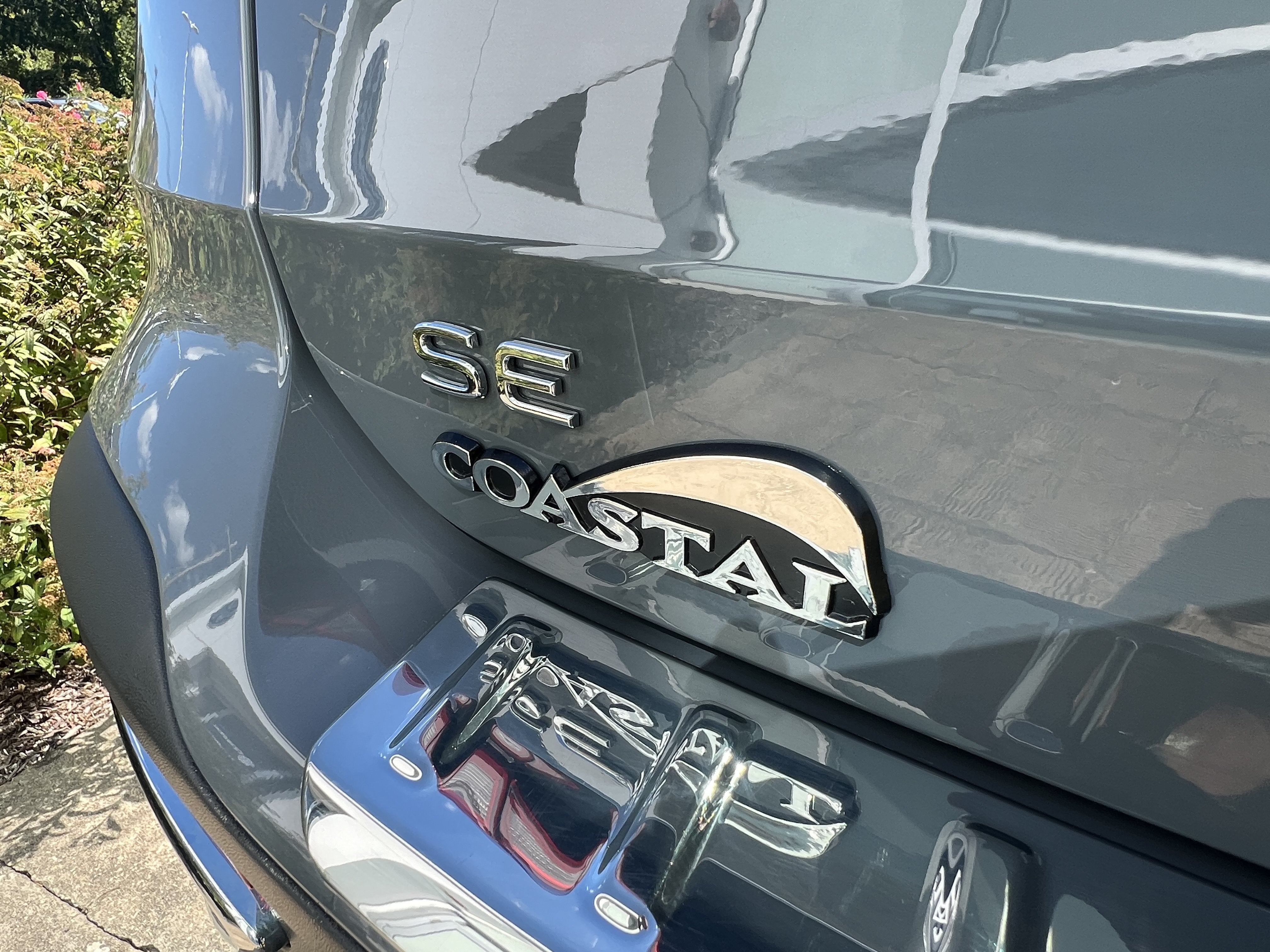 2023 Volkswagen Taos SE w/panoramic sunroof