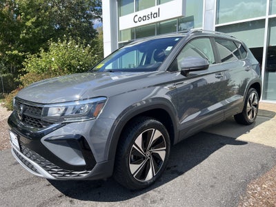2023 Volkswagen Taos SE w/panoramic sunroof