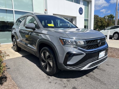 2023 Volkswagen Taos SE w/panoramic sunroof