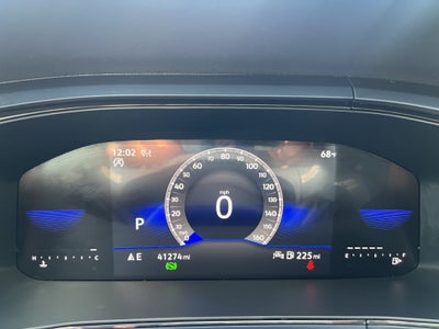2023 Volkswagen Taos SE w/panoramic sunroof