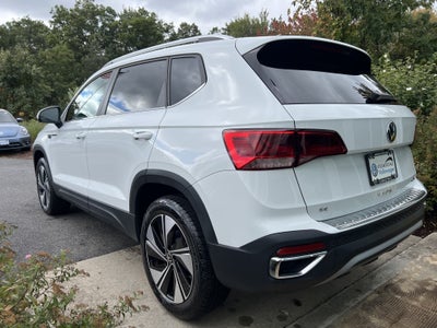 2023 Volkswagen Taos SE w/panoramic sunroof