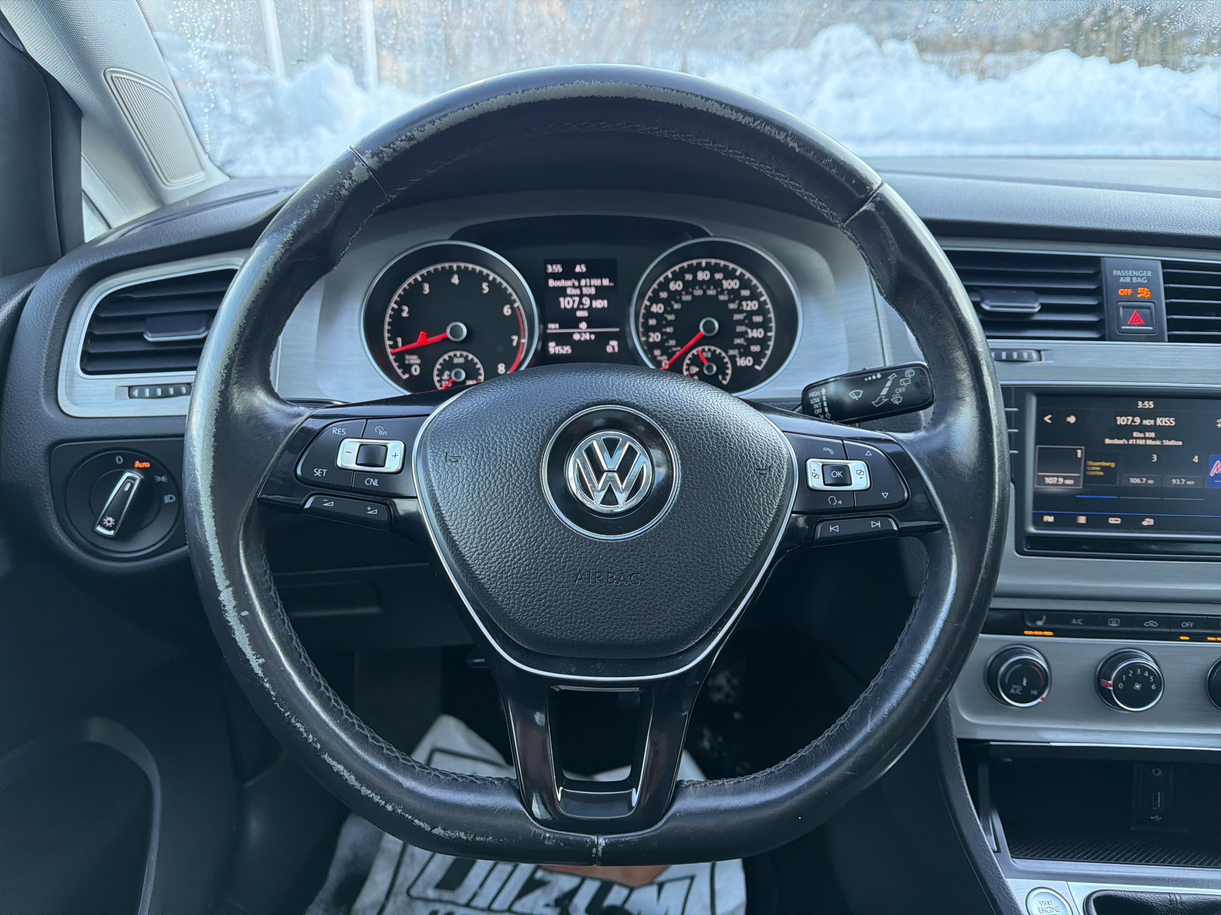 2017 Volkswagen Golf Base