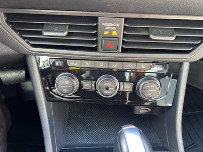 2019 Volkswagen Jetta R line