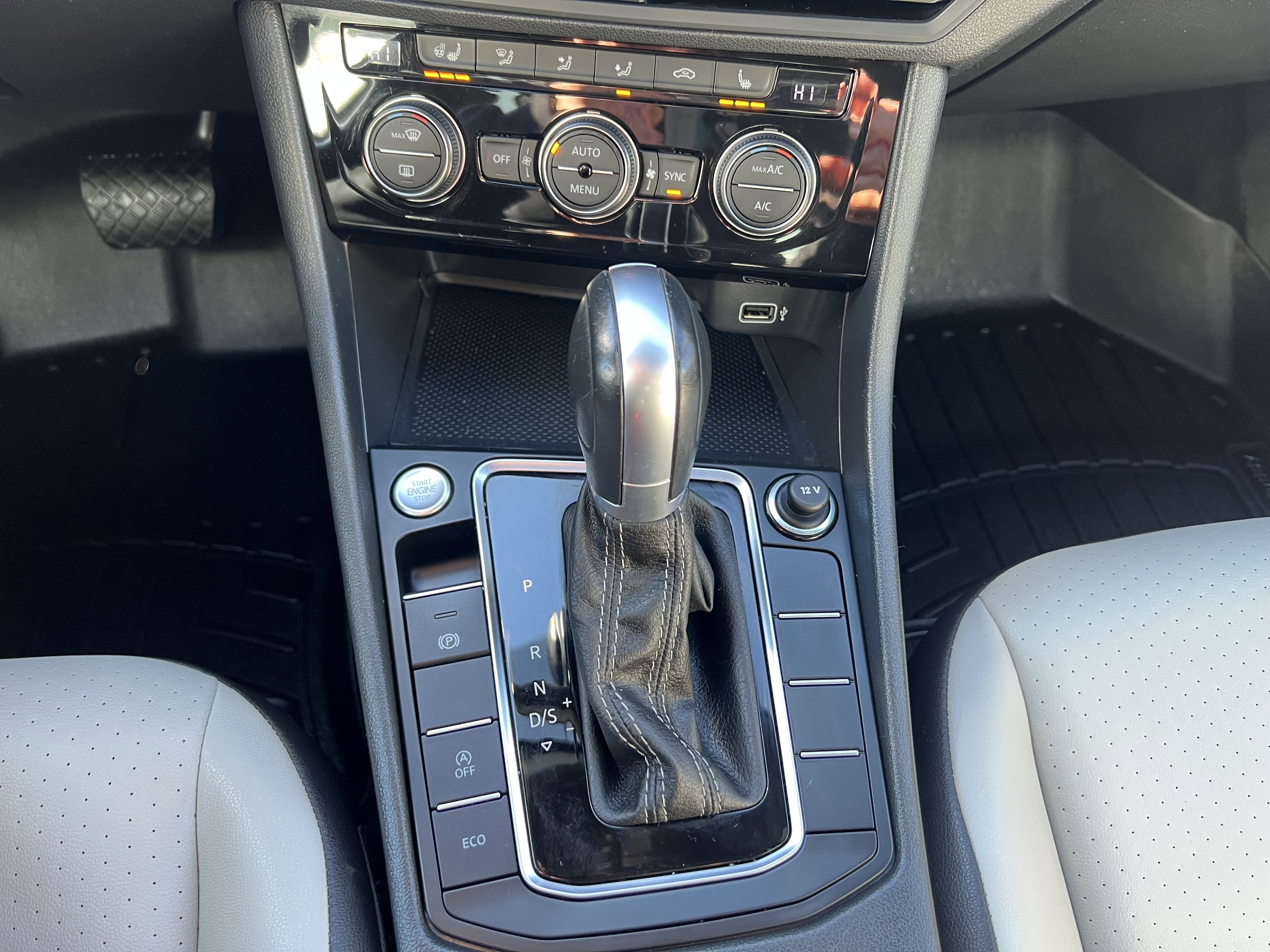 2019 Volkswagen Jetta R line