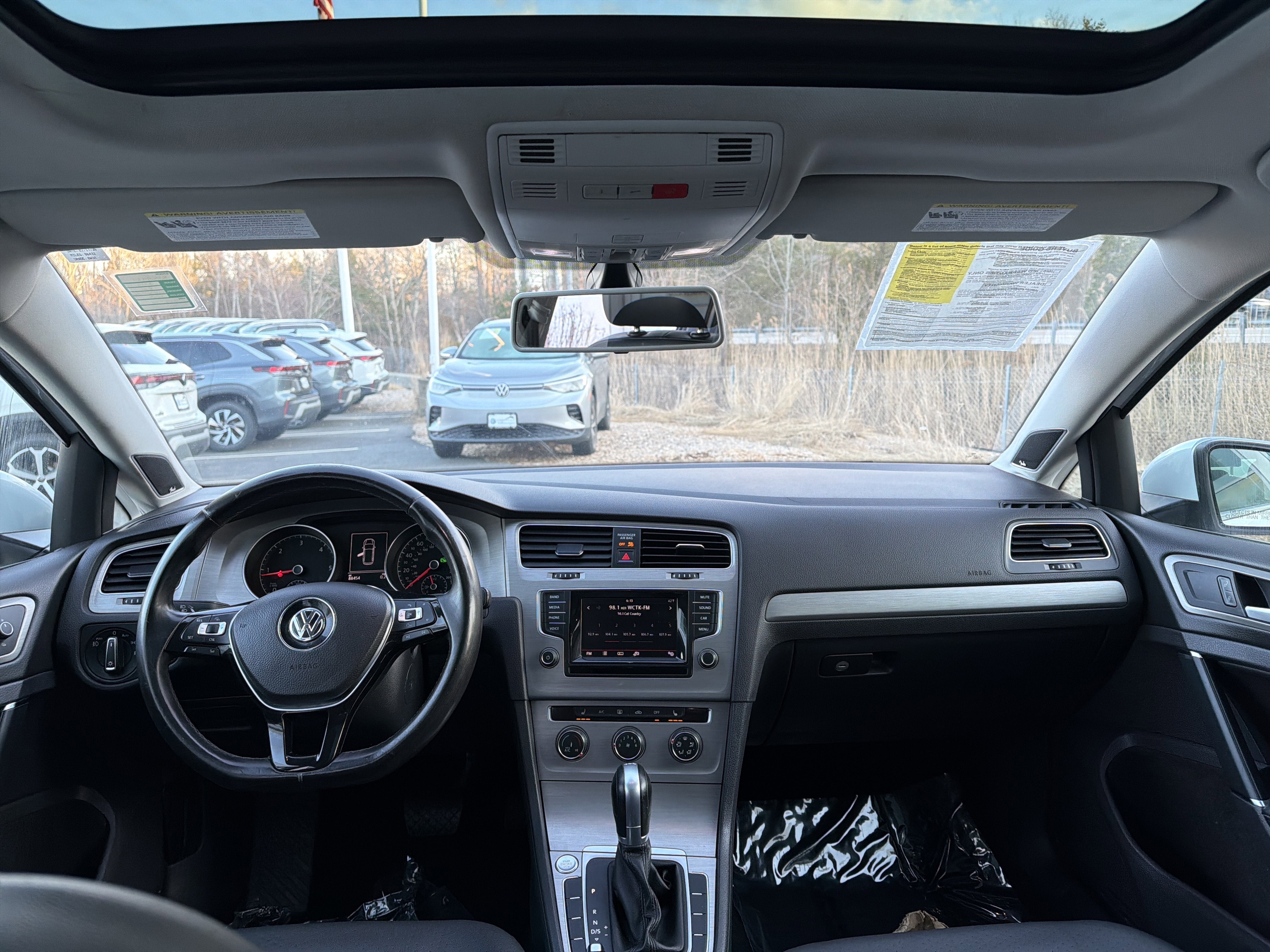 2015 Volkswagen Golf SportWagen TDI S