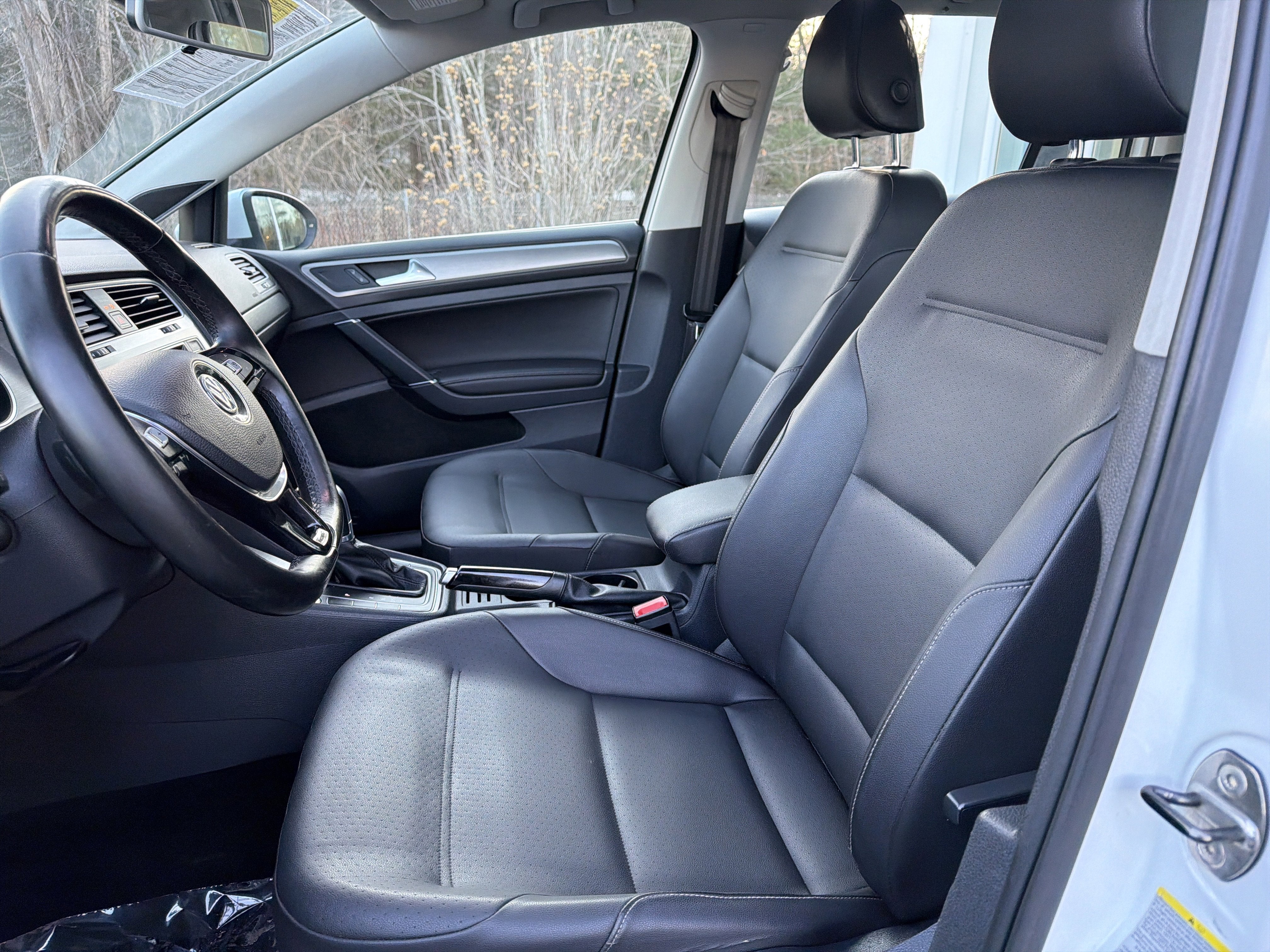 2015 Volkswagen Golf SportWagen TDI S