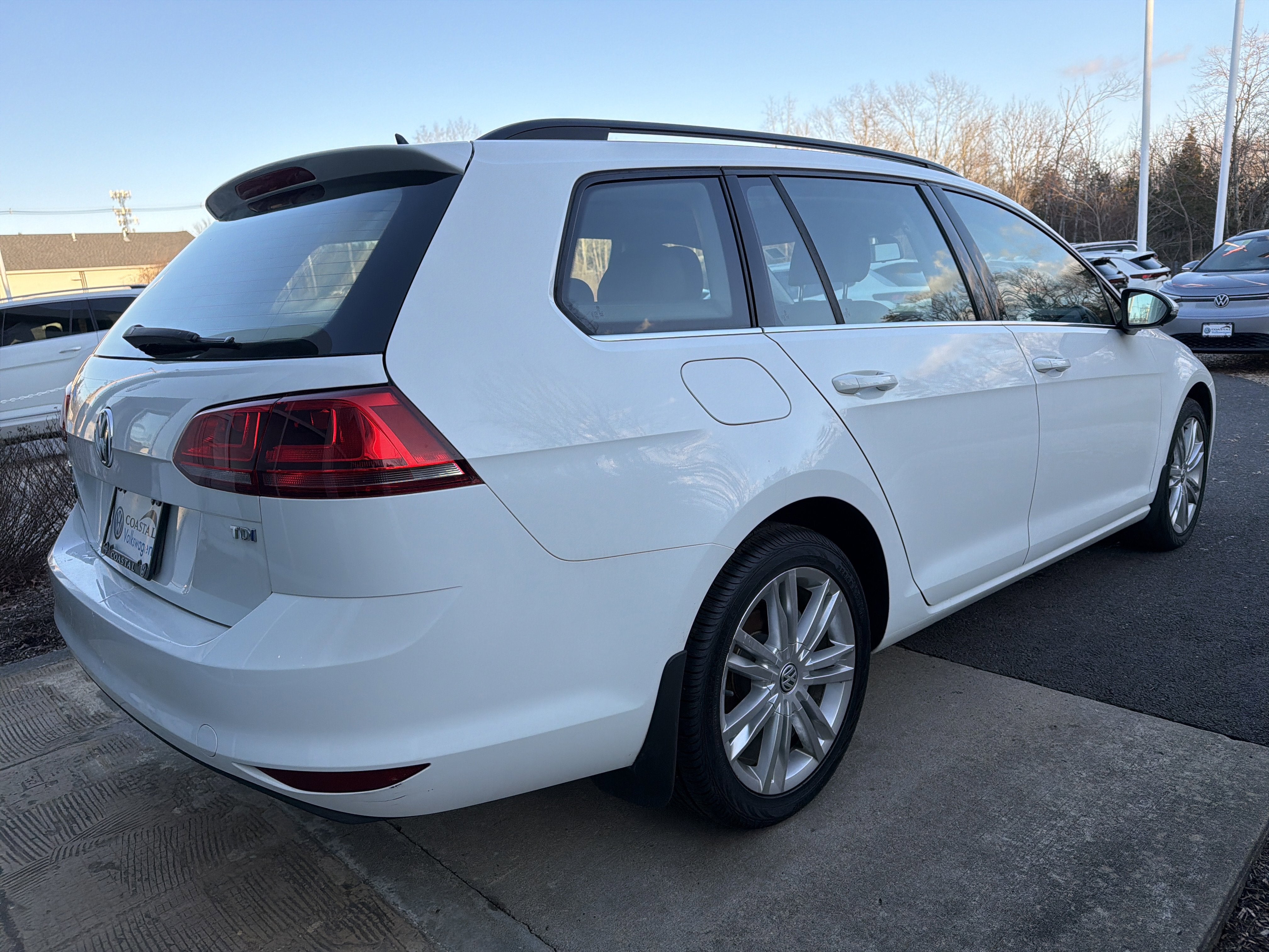 2015 Volkswagen Golf SportWagen TDI S