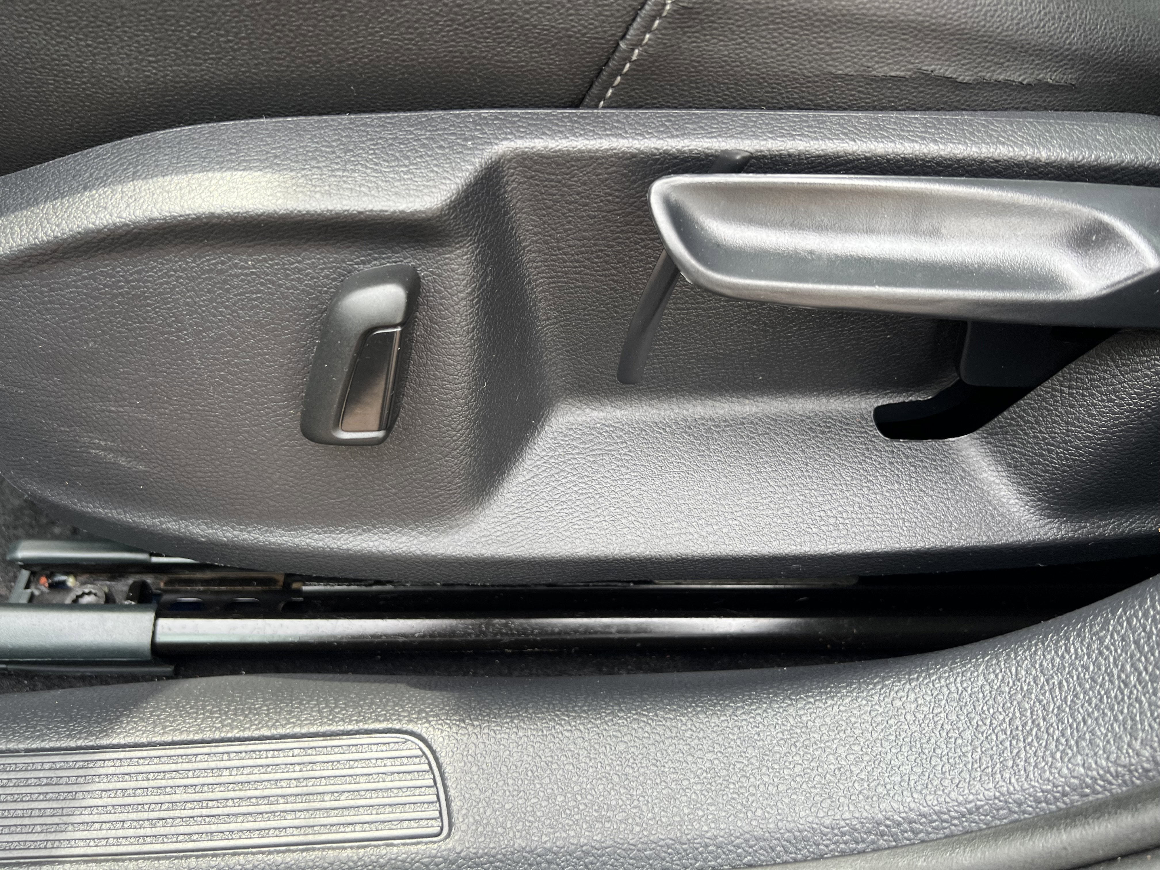 2019 Volkswagen Golf SE