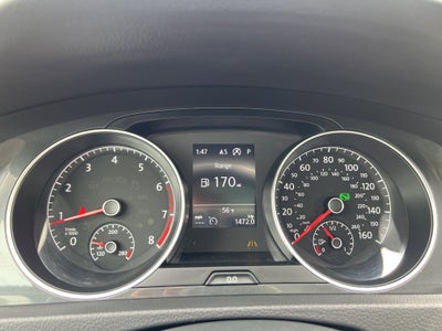 2019 Volkswagen Golf SE